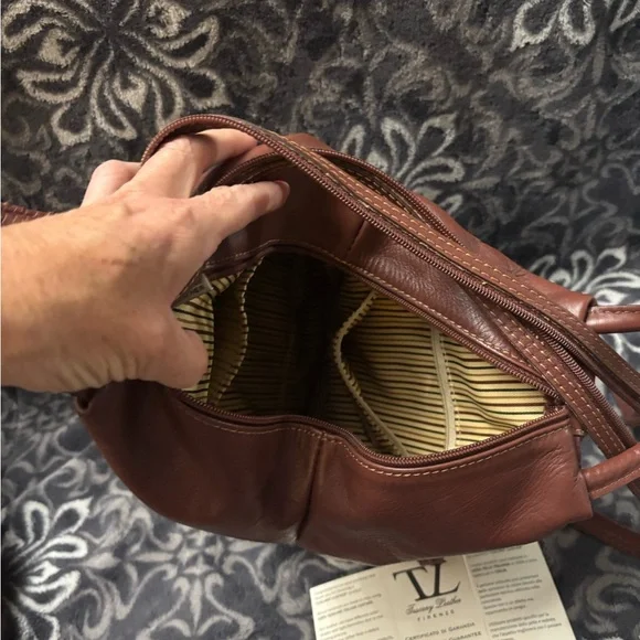 Tuscany Leather Backpack and wallet - Picture 6 of 11